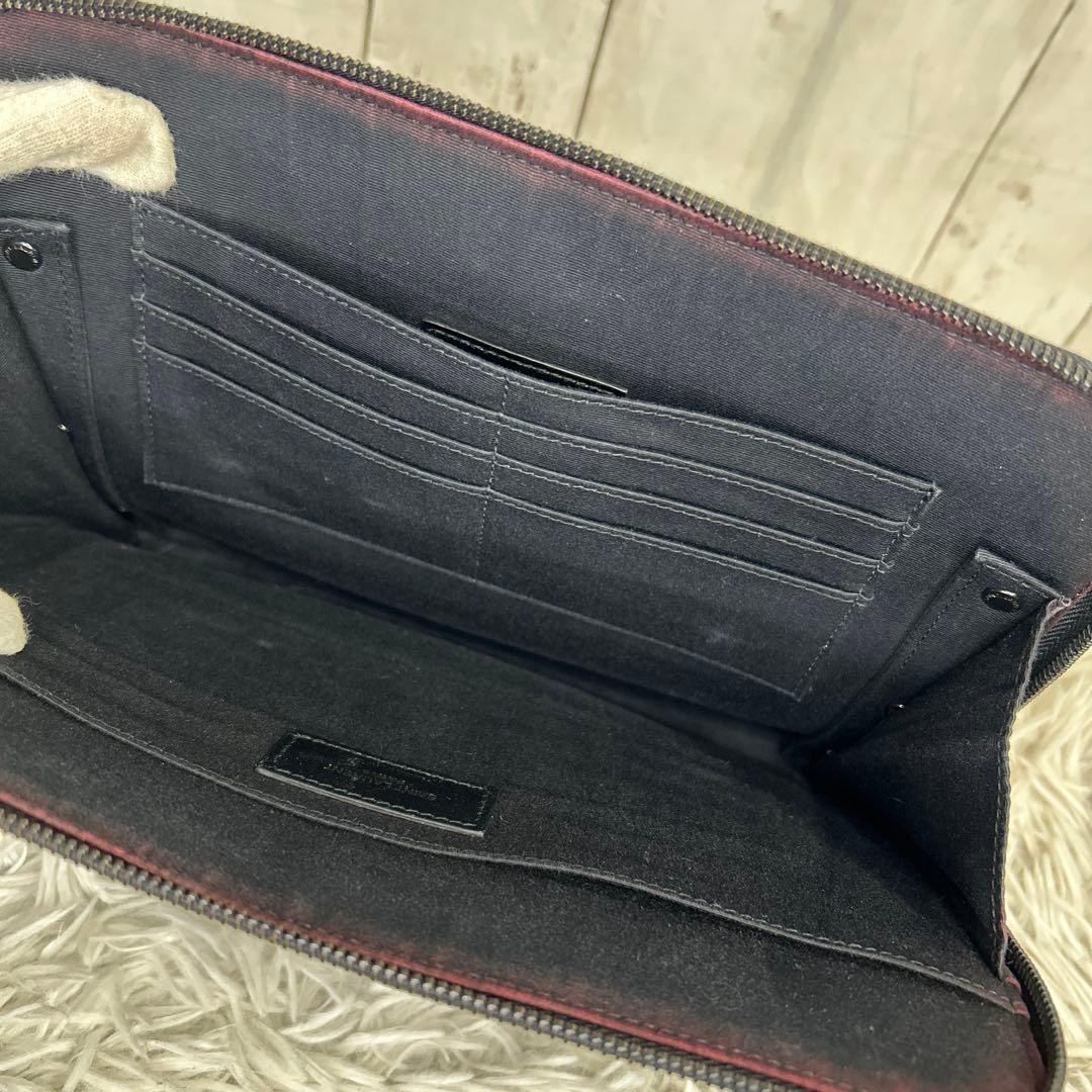 サンローラン　YSL クラッチバッグ　セカンドバッグ　レザー　ロゴ