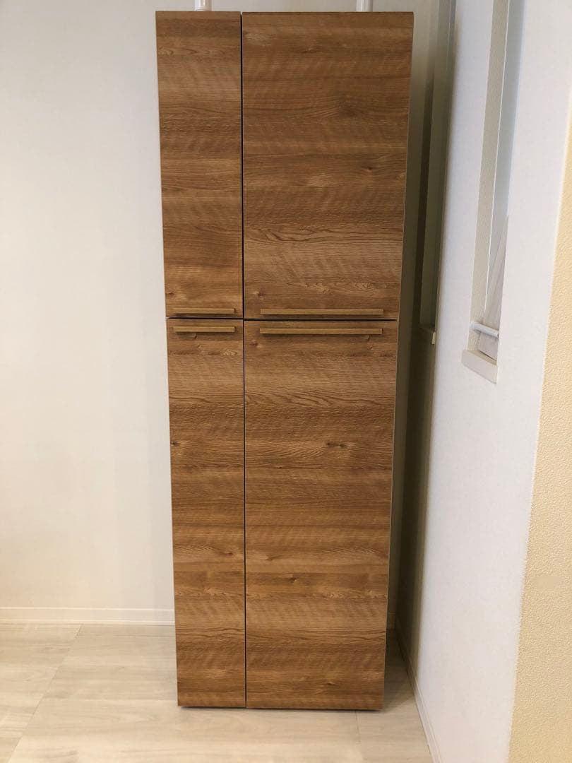 収納キャビネット　掃除機収納庫