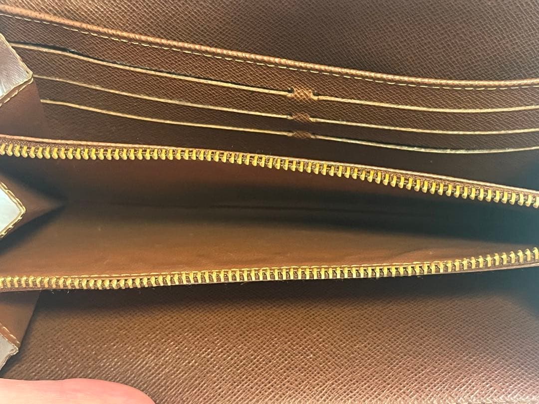 Louis Vuitton モノグラム 長財布　収納袋&箱付き