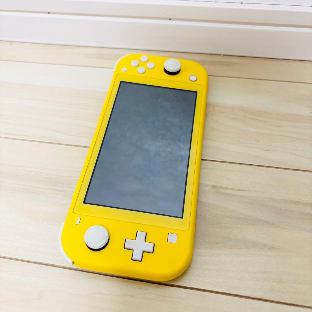 Nintendo Switch ニンテンドースイッチライト　本体　イエロー