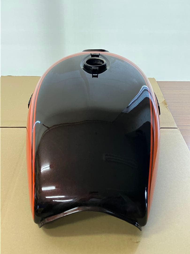 外プレスタンクkz900 kz z1 z2 リペイント　火の玉