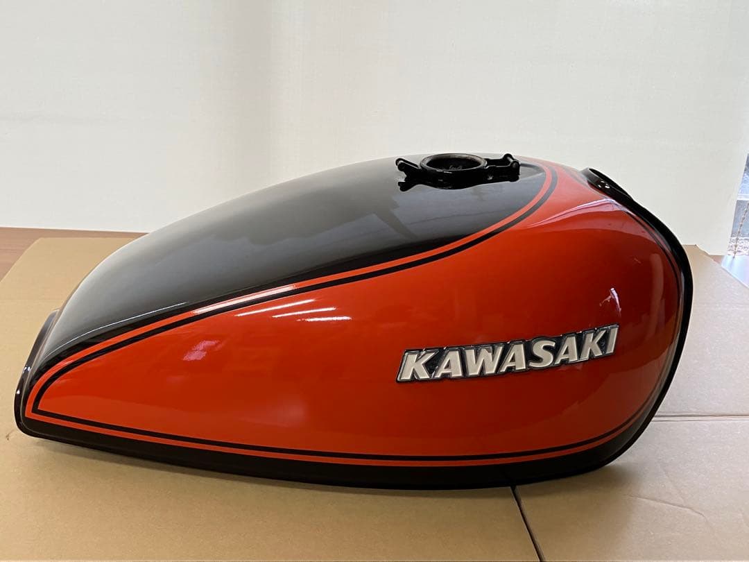 外プレスタンクkz900 kz z1 z2 リペイント　火の玉