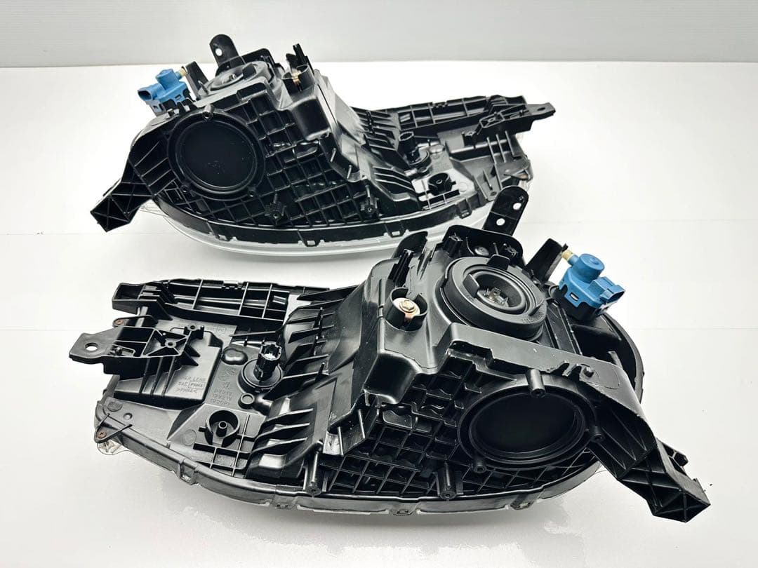 キューブ ヘッドライト ヘッドランプ ハロゲン STANLEY P8190