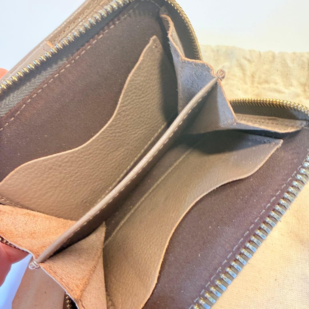 イルビゾンテ　折りたたみ財布　グレージュ　ほぼ未使用