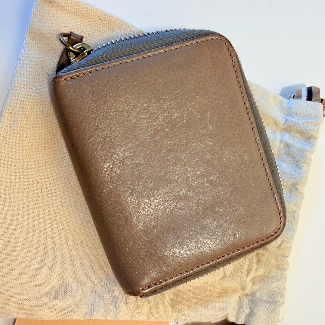 イルビゾンテ　折りたたみ財布　グレージュ　ほぼ未使用