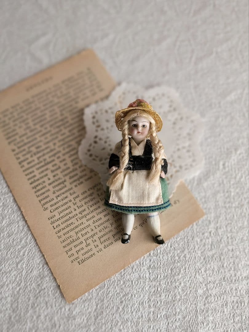 * antique doll ❀ ストローハットと三つ編み ミニョネットgirl