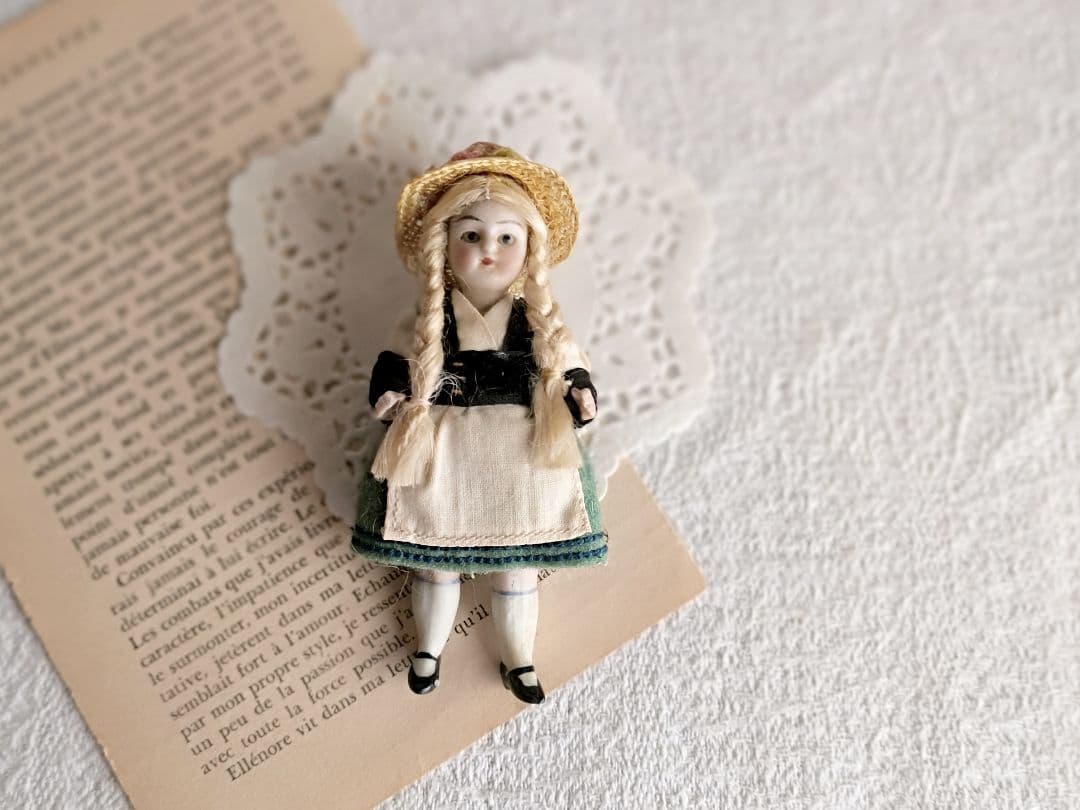 * antique doll ❀ ストローハットと三つ編み ミニョネットgirl