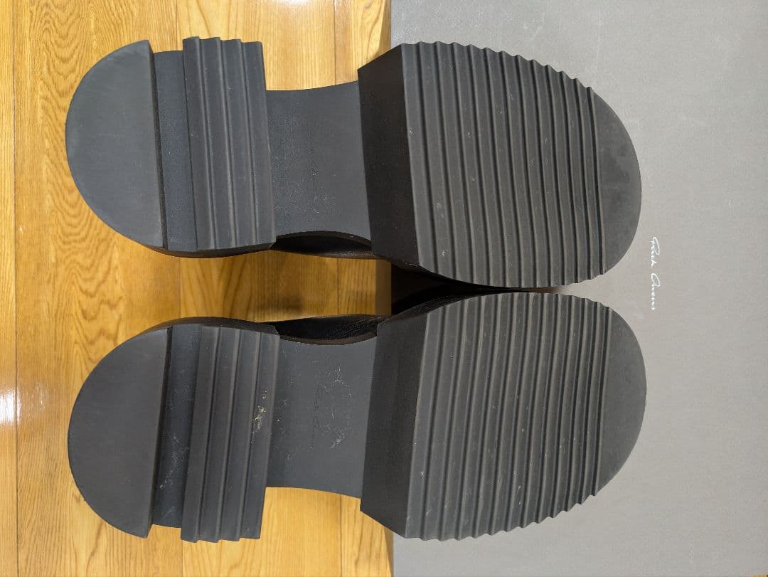 リックオウエンス　ブーツ