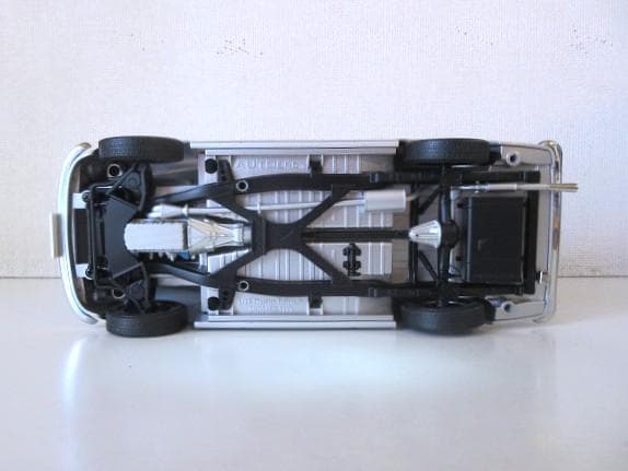 あまさん専用 AUTOart 1/18 ダットサン フェアレディ 2000