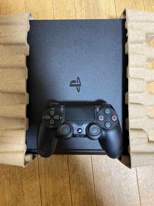 「美品」ps4 本体 PS4  本体　プレステ4 本体　ソフト2本付き