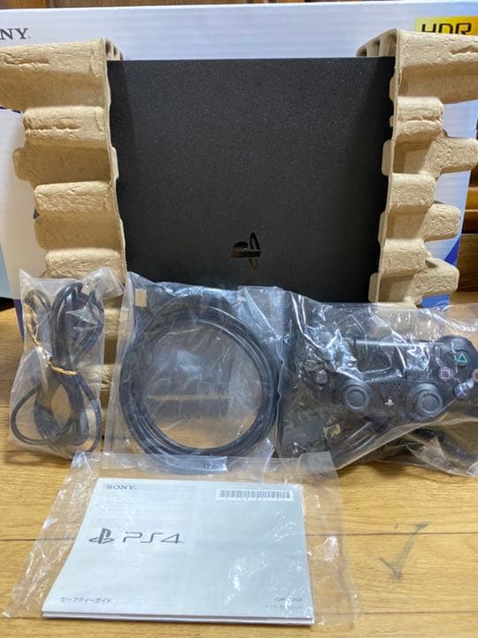 「美品」ps4 本体 PS4  本体　プレステ4 本体　ソフト2本付き