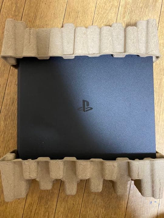 「美品」ps4 本体 PS4  本体　プレステ4 本体　ソフト2本付き