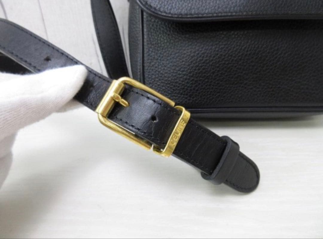 セリーヌ　ヴィンテージショルダーバッグ　ブラック