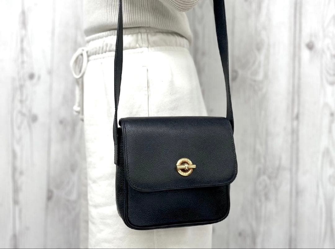 セリーヌ　ヴィンテージショルダーバッグ　ブラック