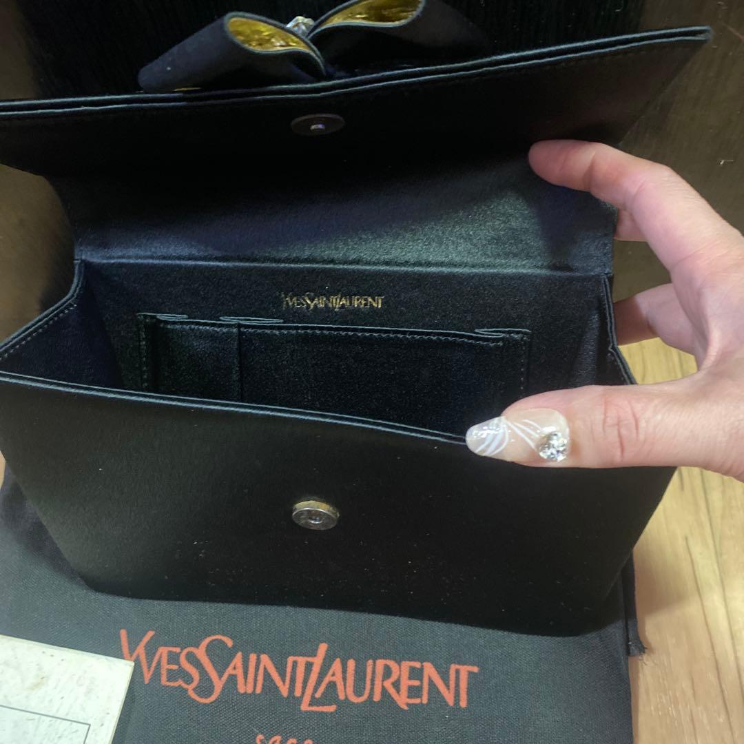 Yves Saint Laurent クラッチバッグ値下げ中‼️12800〜⬇️⬇️⬇️