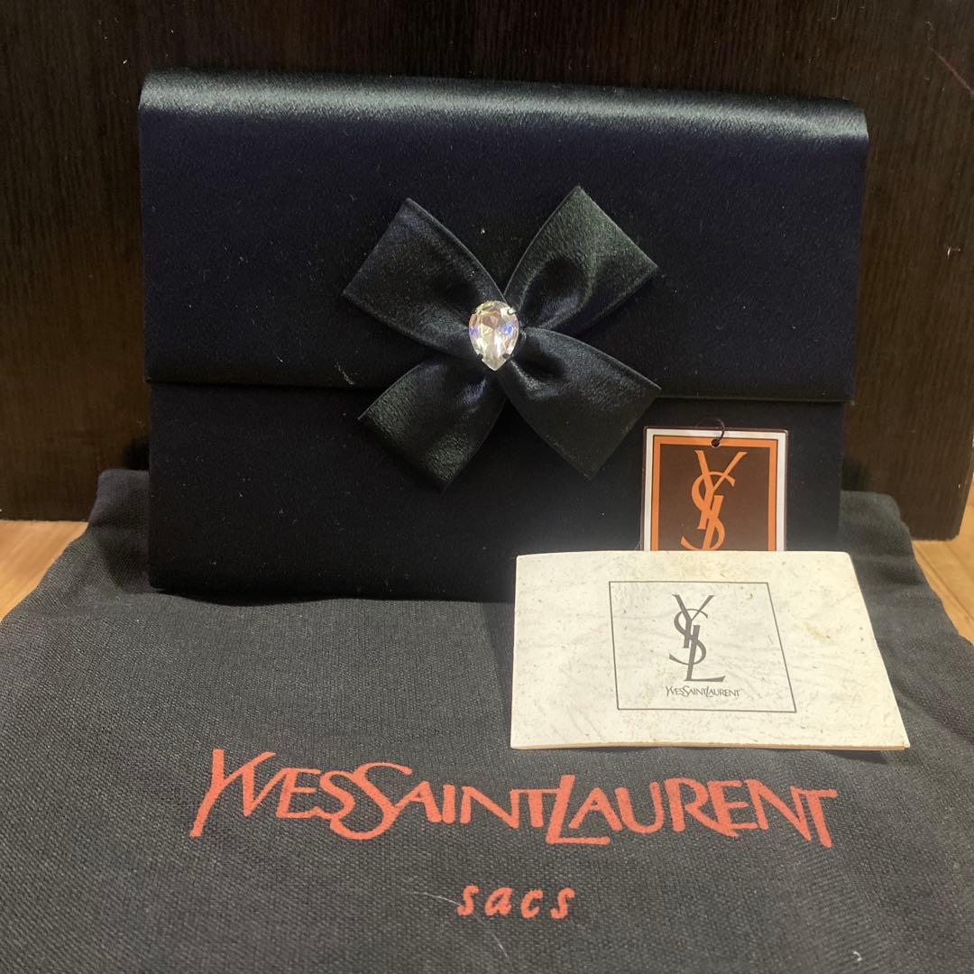 Yves Saint Laurent クラッチバッグ値下げ中‼️12800〜⬇️⬇️⬇️