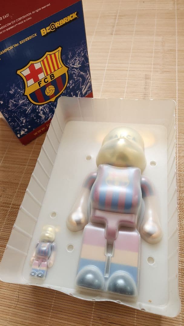 記念グッズ BE@RBRICK FCB 05-06 CHAMPION Ver. 400%