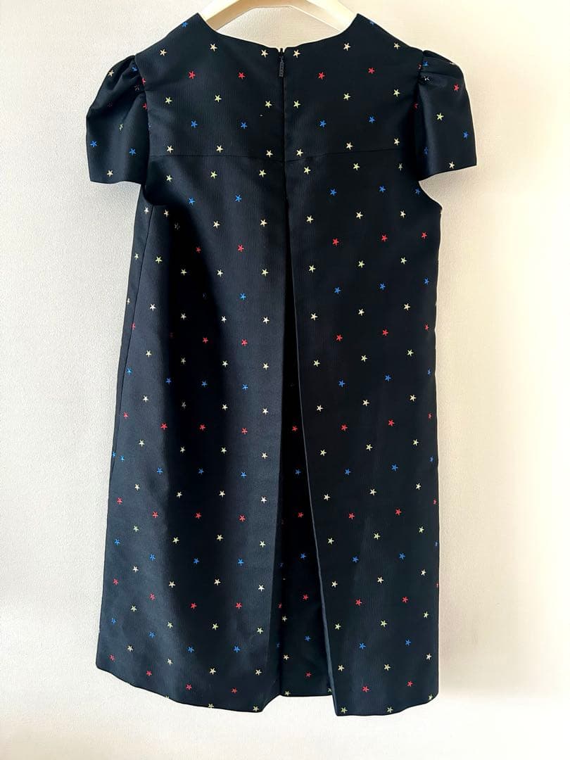 ✴︎新品 未使用✴︎ GUCCI 星柄 半袖ワンピース 10A