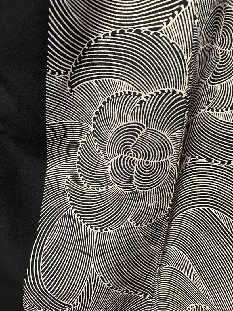 付下げ？　袷　黒地　モダン柄