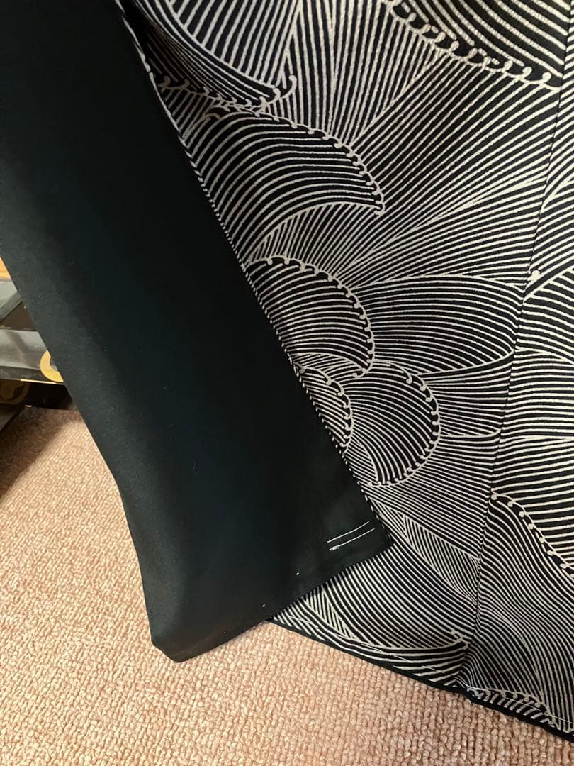 付下げ？　袷　黒地　モダン柄