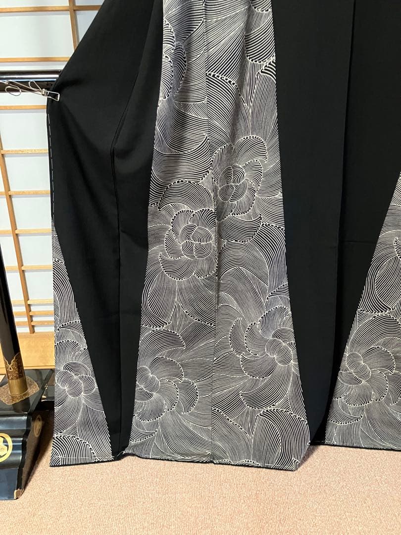 付下げ？　袷　黒地　モダン柄