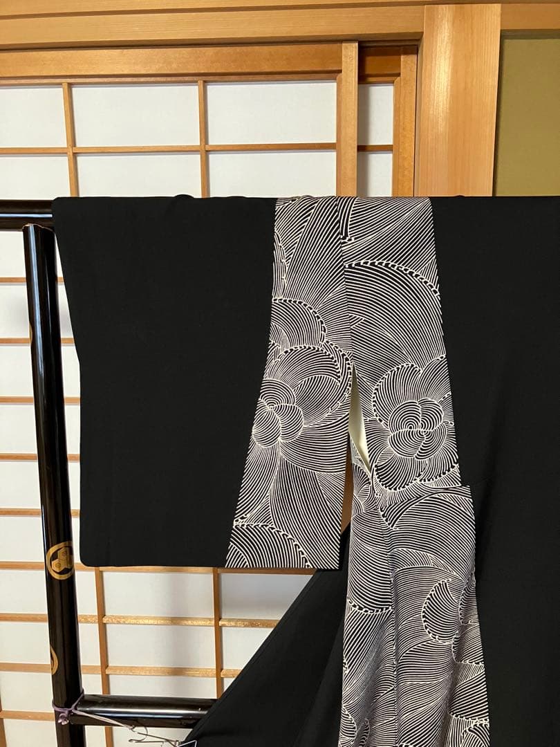 付下げ？　袷　黒地　モダン柄