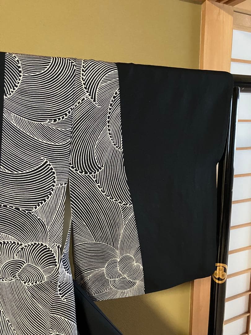付下げ？　袷　黒地　モダン柄