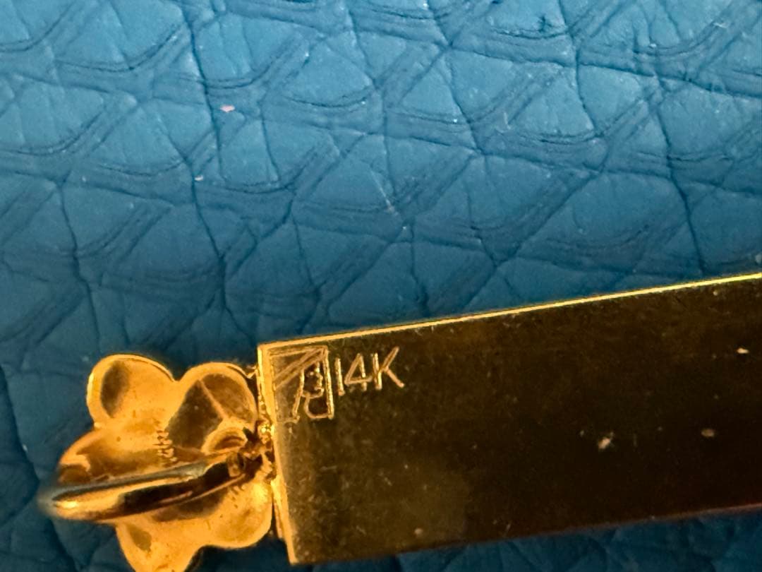 ハワイのフィリップリカードのペンダントトップ