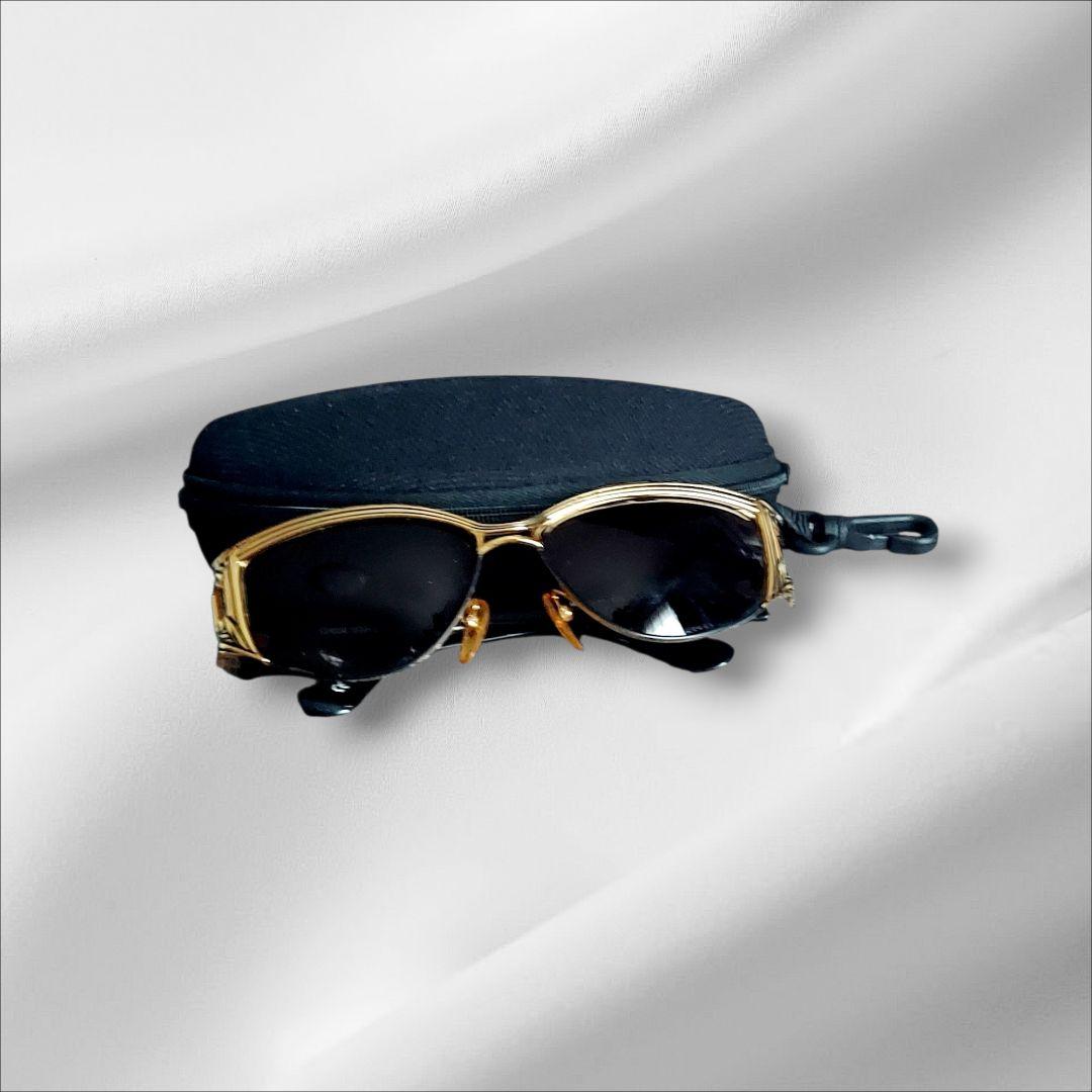 ジャンニ　ヴェルサーチ　ブラック　ゴールド　サングラス