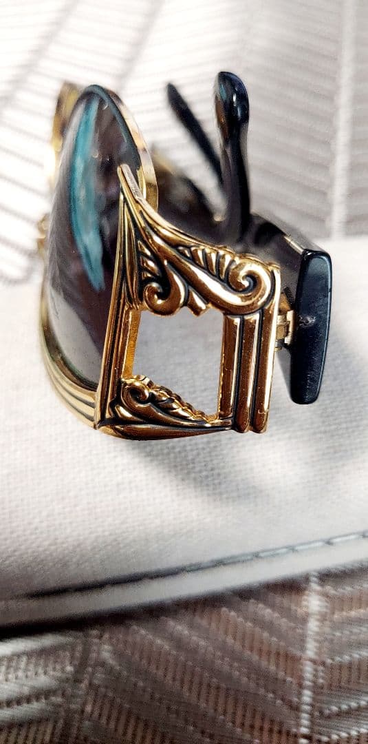 ジャンニ　ヴェルサーチ　ブラック　ゴールド　サングラス