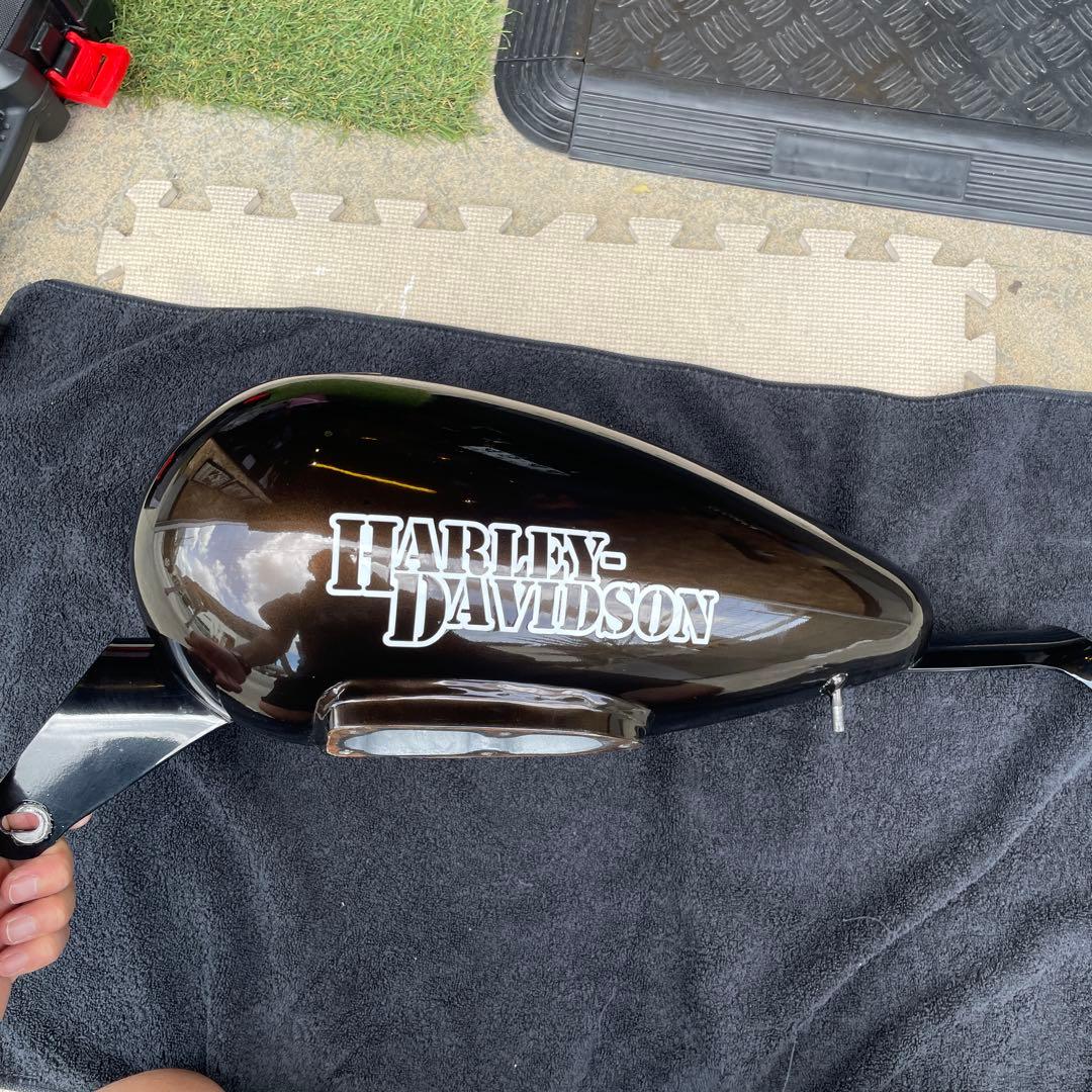 スポーツスター　タンク　マスタング　インジェクション