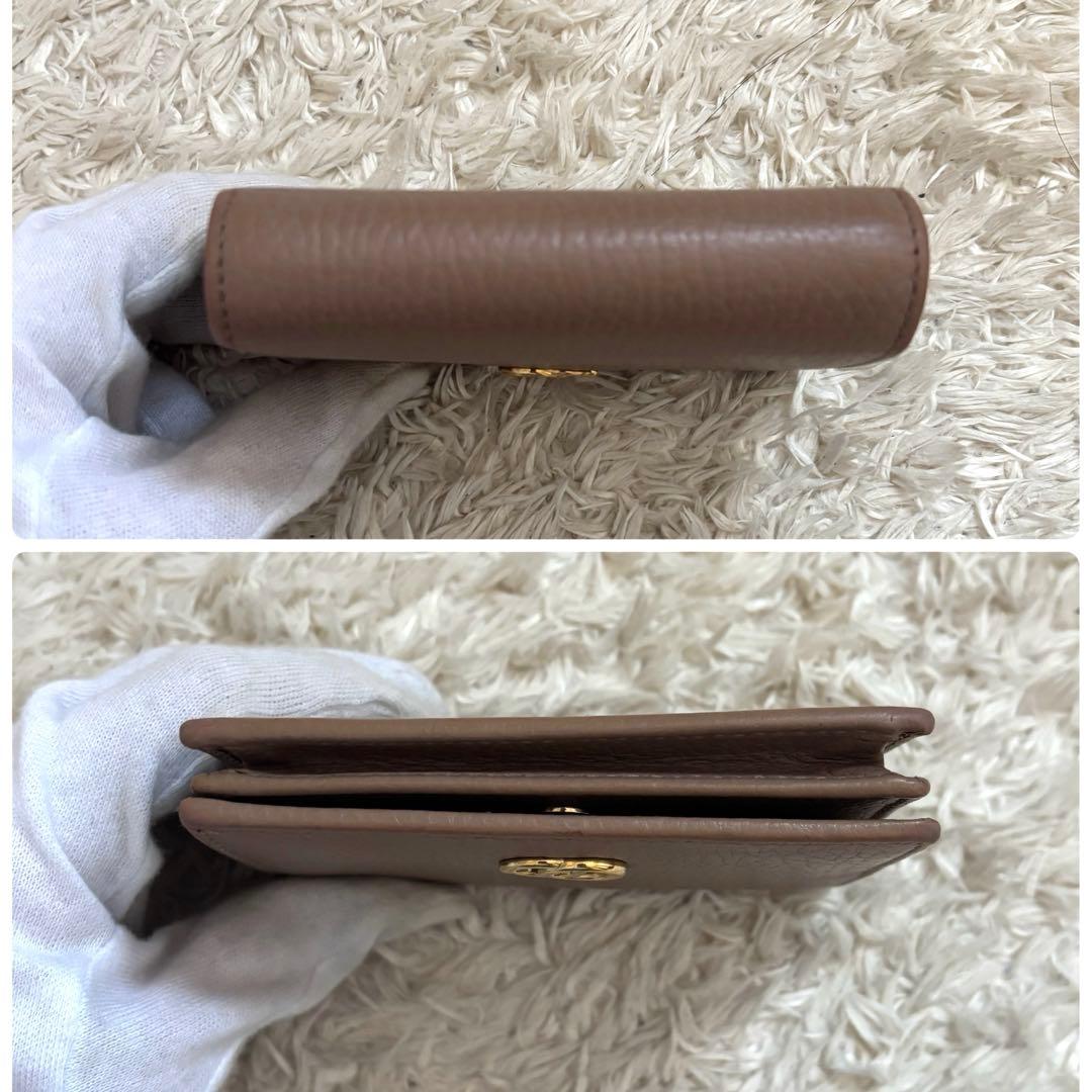 美品✨GUCCI GGマーモント コンパクト財布 ベージュ 二つ折り