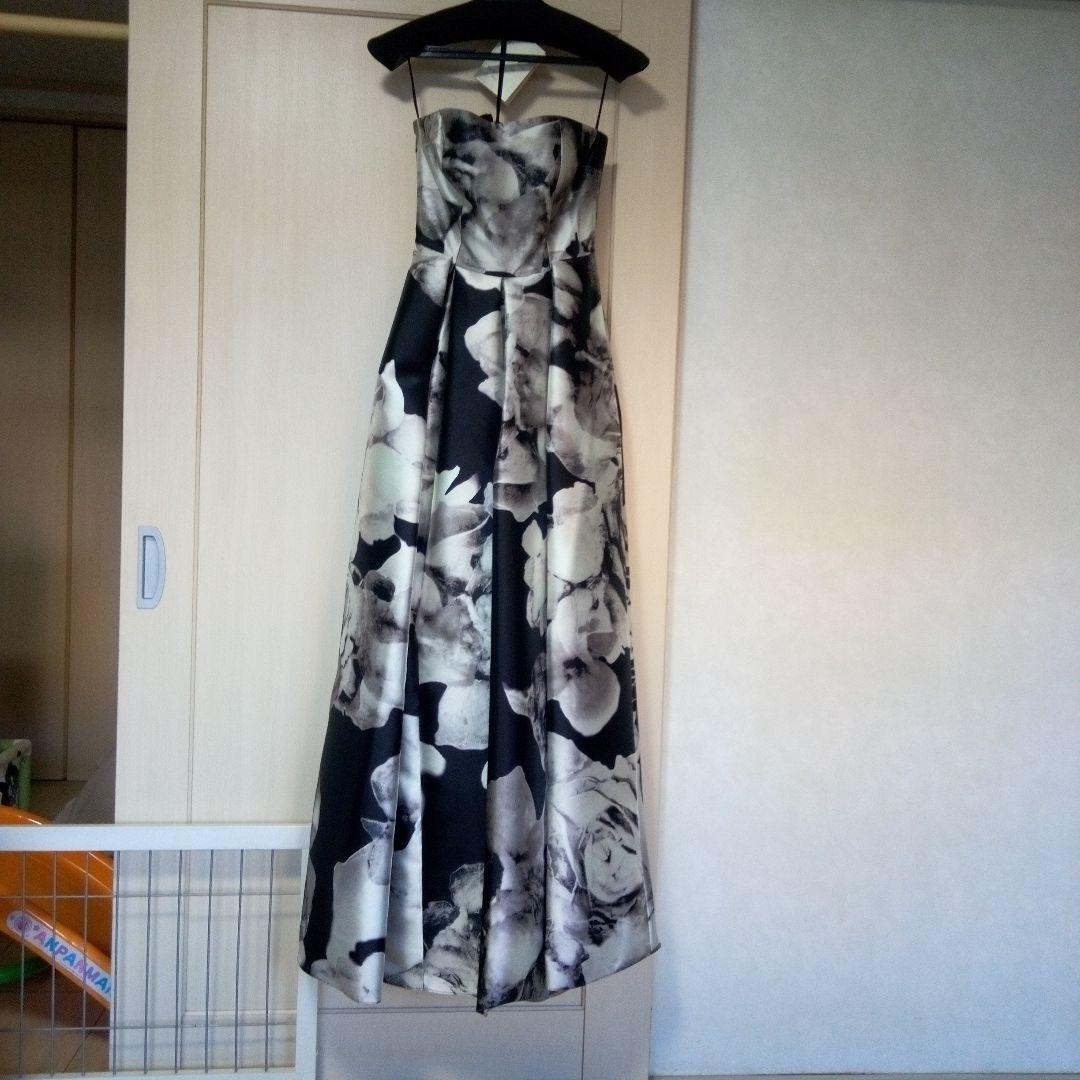 花柄マキシドレスクリーニング済21000円さらに値下げイヤリング、ネックレス付き