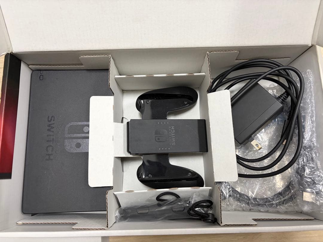 箱付きNintendo Switch 本体 Joy-Conケーブル全パーツあり