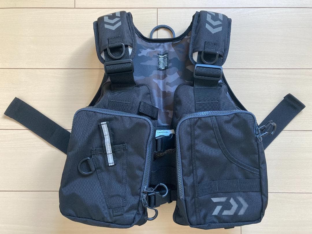 ダイワ ライトフロートゲームベスト DF-6406