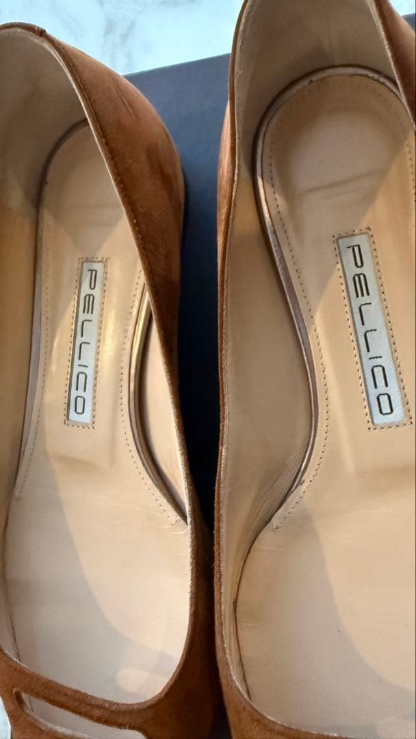 PELLICO ブラウン スエード フラットシューズ