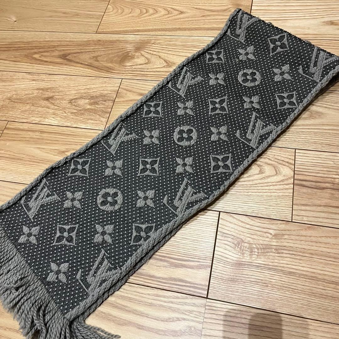 ルイヴィトン　マフラー　ロゴマニア　モノグラム　グレー　ウール　シルク　箱付き