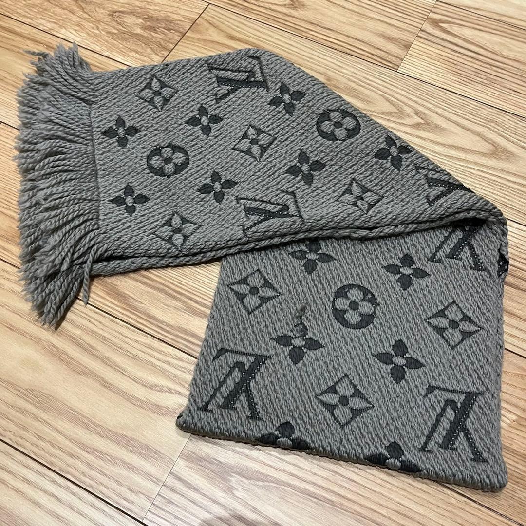 ルイヴィトン　マフラー　ロゴマニア　モノグラム　グレー　ウール　シルク　箱付き