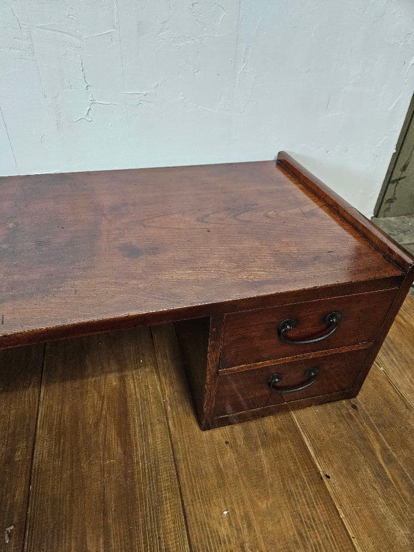 日本のアンティーク 漆塗りの文机 飾り台 抽斗 勉強机 座卓 木地呂塗り 古家具