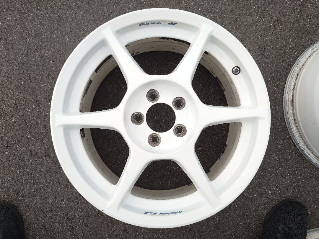 P1レーシング　16インチ4本セット