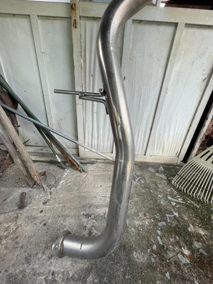 た*き様 140系クラウンマジェスタ3L用中間ストレートマフラー