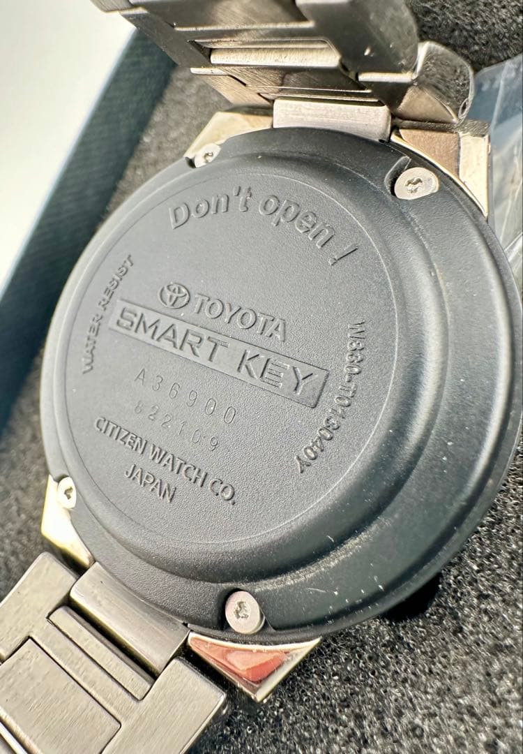 【激レア】トヨタCROWN純正キーインテグレーテッドウォッチ