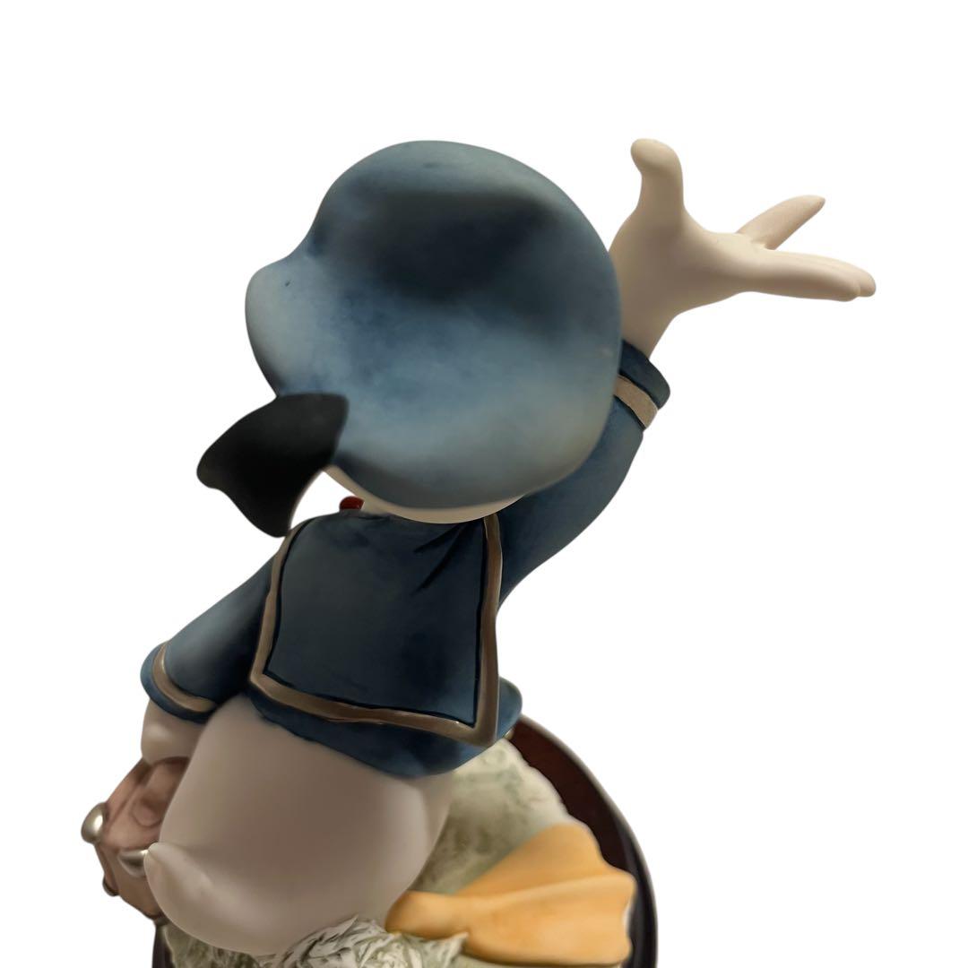 ジョゼッペアルマーニ ドナルドダック 限定フィギュア