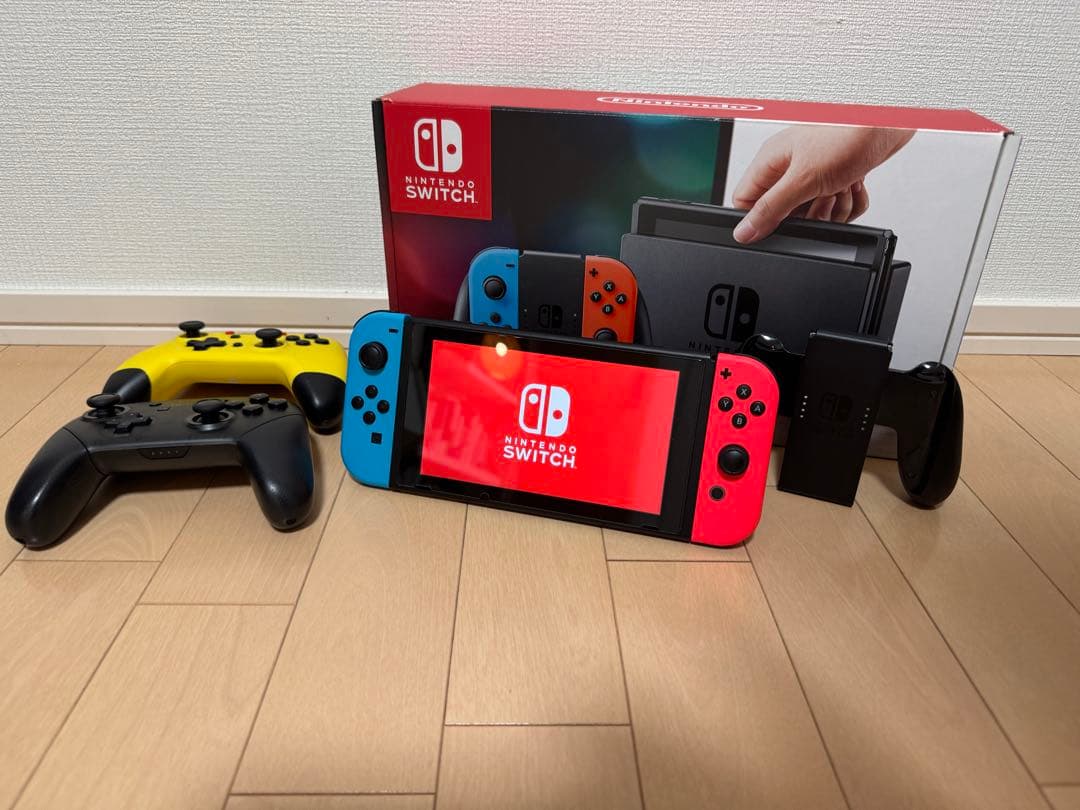 【美品】Nintendo Switch 本体 青/赤+プロコン×2