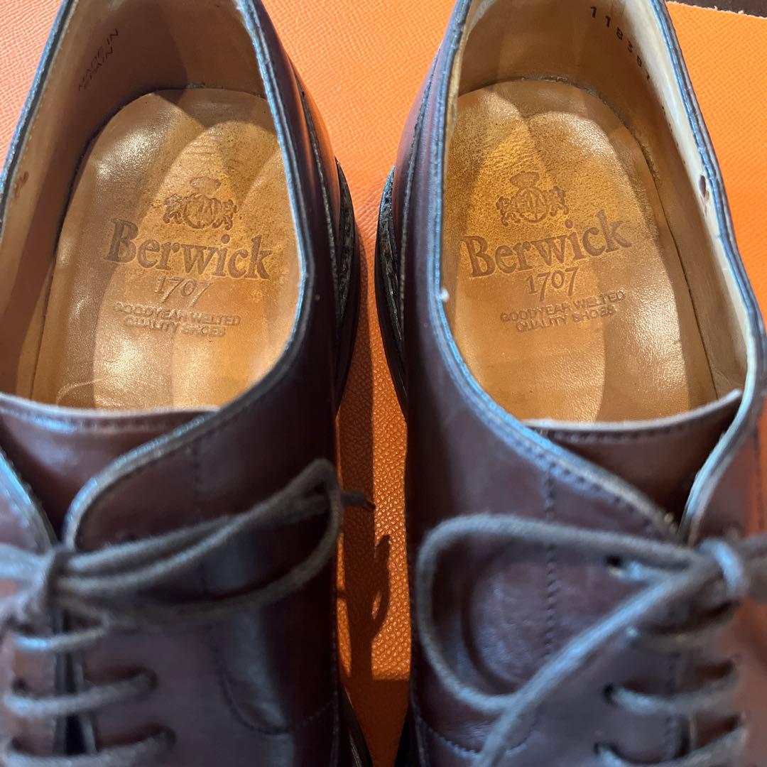 Berwick 4477 Uチップ ダークブラウン UK7 ラバーソール