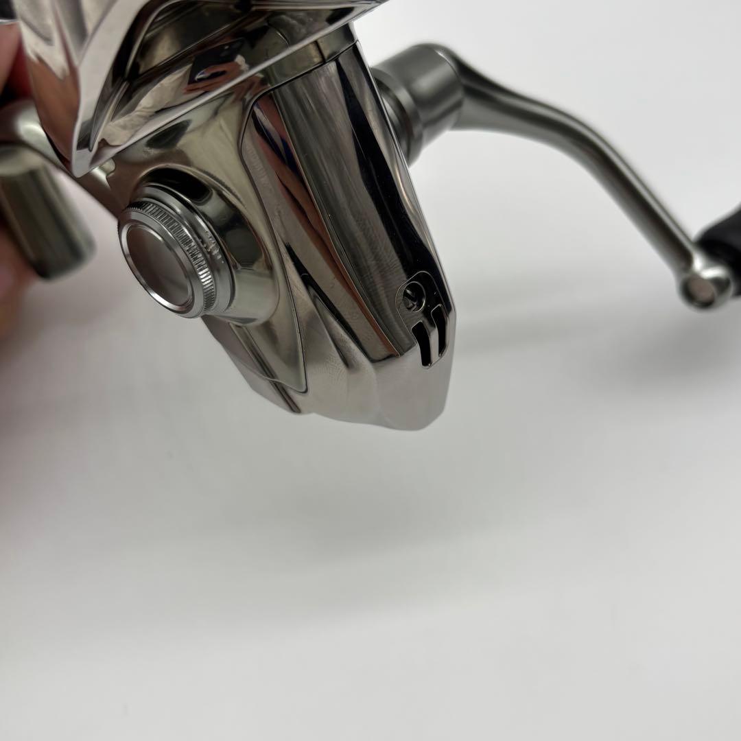 美品✨ 18 ステラ 4000MHG シマノ リール 釣具 フィッシング