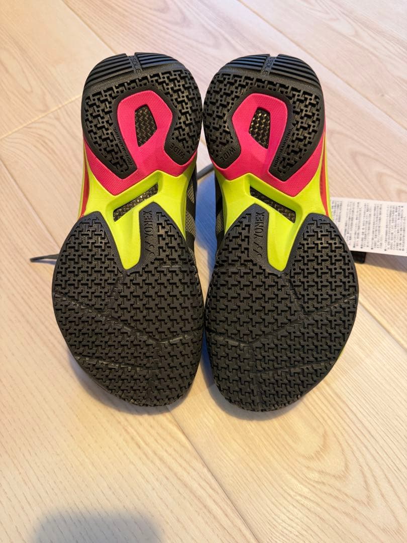 試着のみ ヨネックス サブアクシアGT ワイド 22.5 バドミントンシューズ