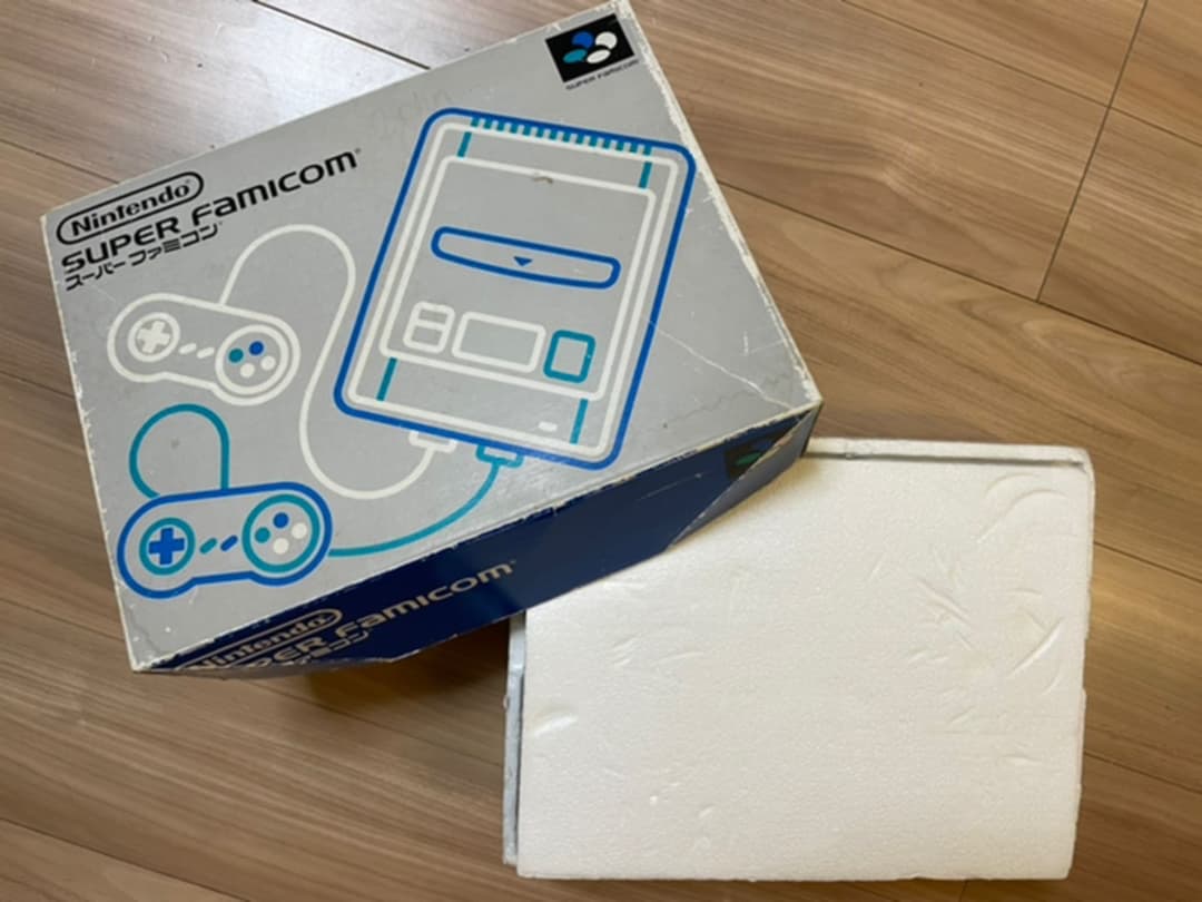 外箱&説明書付　スーパーファミコン本体フルセット＆ソフト２
