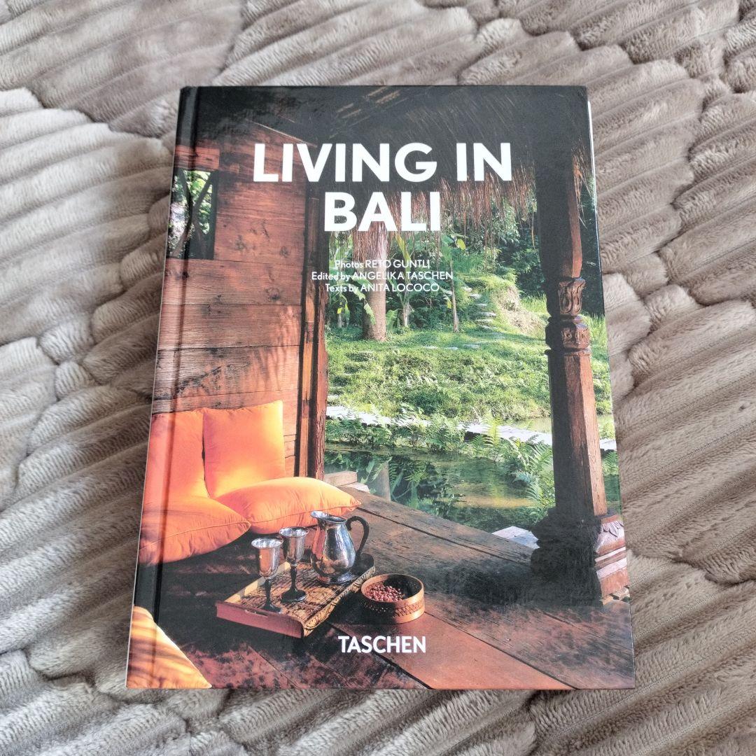 洋書 LIVING IN BALI - TASCHEN