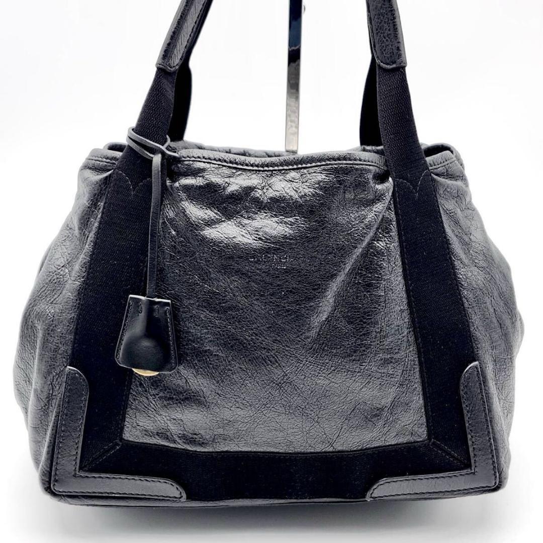 バレンシアガ　ネイビーカバスS ハンドバッグ シワ加工 ブラック　レザー　A4可